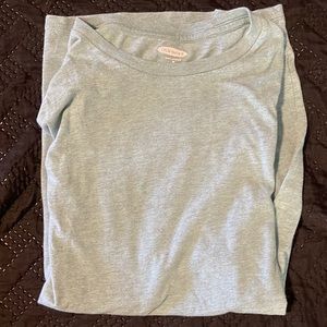 Old navy T-shirt